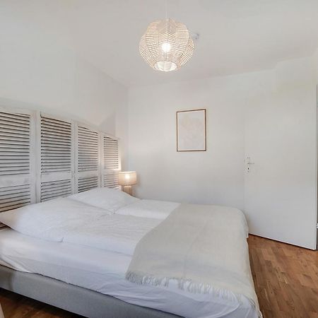 Chiemsee Ferienwohnung Gartenblick 프리엔암치엠시 외부 사진