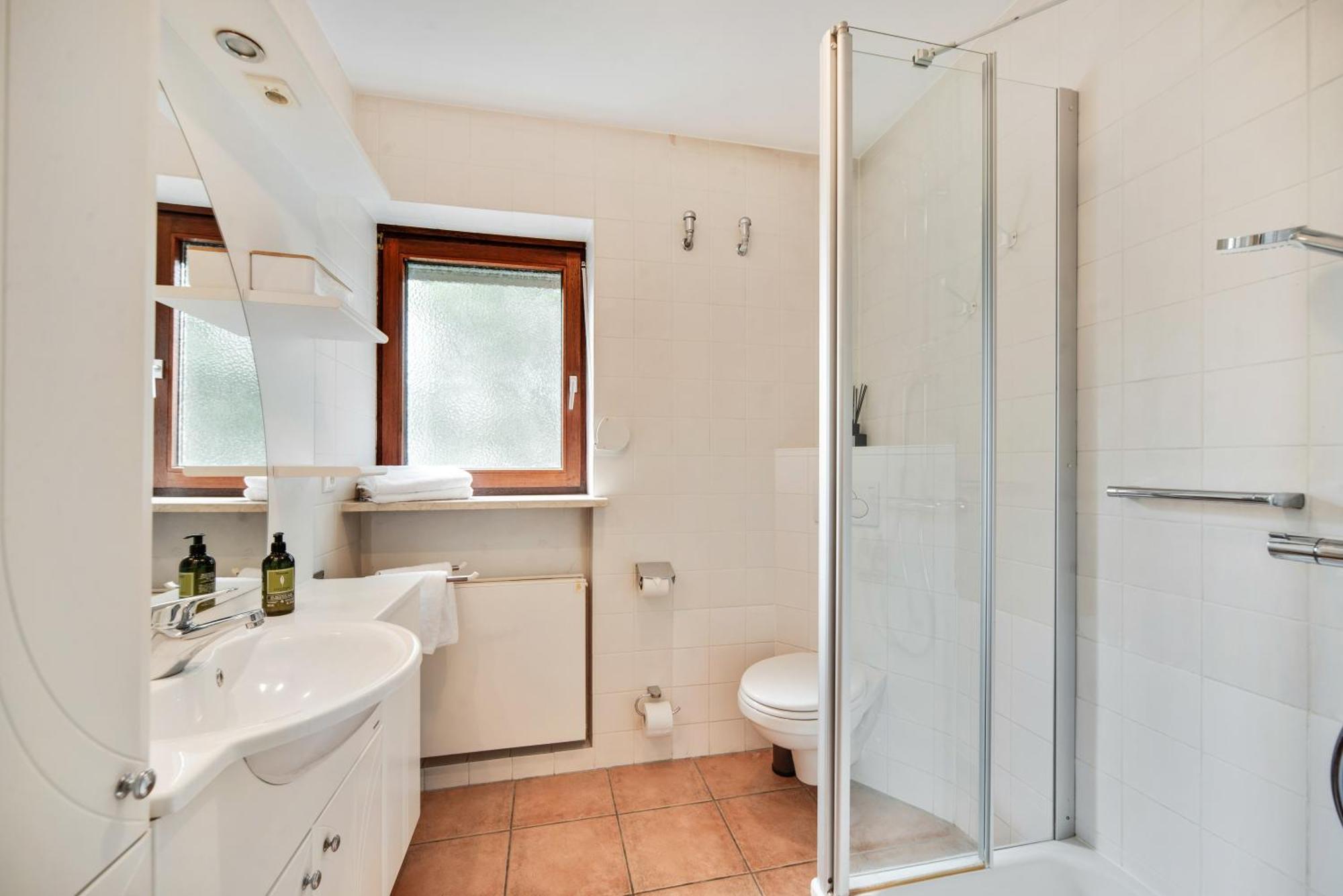 Chiemsee Ferienwohnung Gartenblick 프리엔암치엠시 외부 사진
