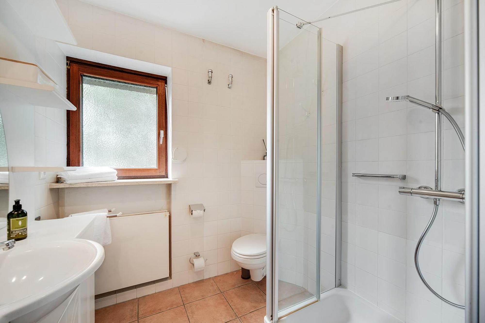 Chiemsee Ferienwohnung Gartenblick 프리엔암치엠시 외부 사진